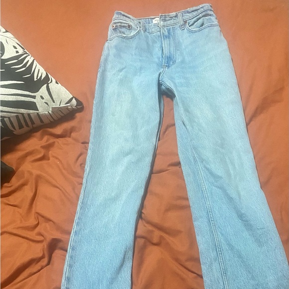 Abercrombie jeans size 24-25 tall with slit in ankle - Picture 3 of 4
